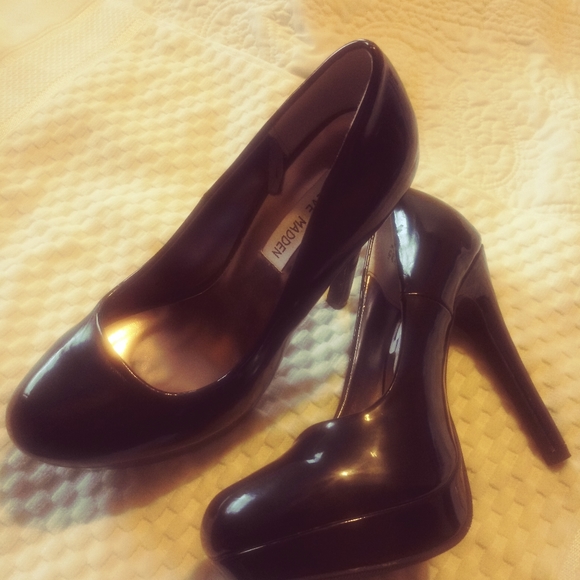 STEVE MADDEN HEELS SIZE 7 COLOR BLACK - Picture 1 of 2